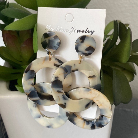 SOLD Acrylic Dangle Drop Earrings - Picture 2 of 5